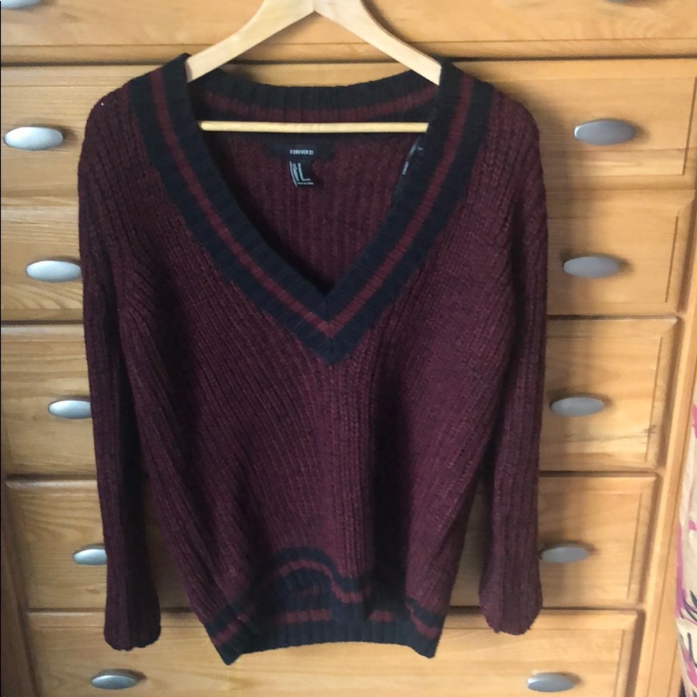 V neck maroon sweater